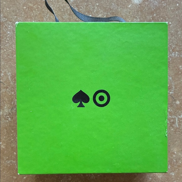 Kate Spade Gold Heart Brooch - Picture 2 of 3